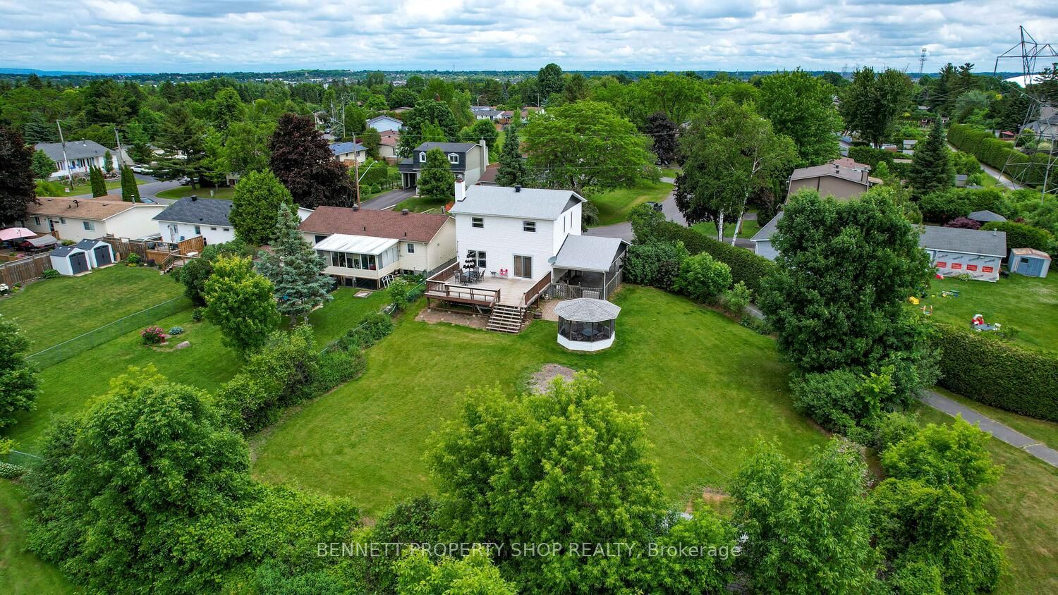 Additional image 2 of 22 Poole Creek Crescent, Ottawa, ON, K2S 1T6