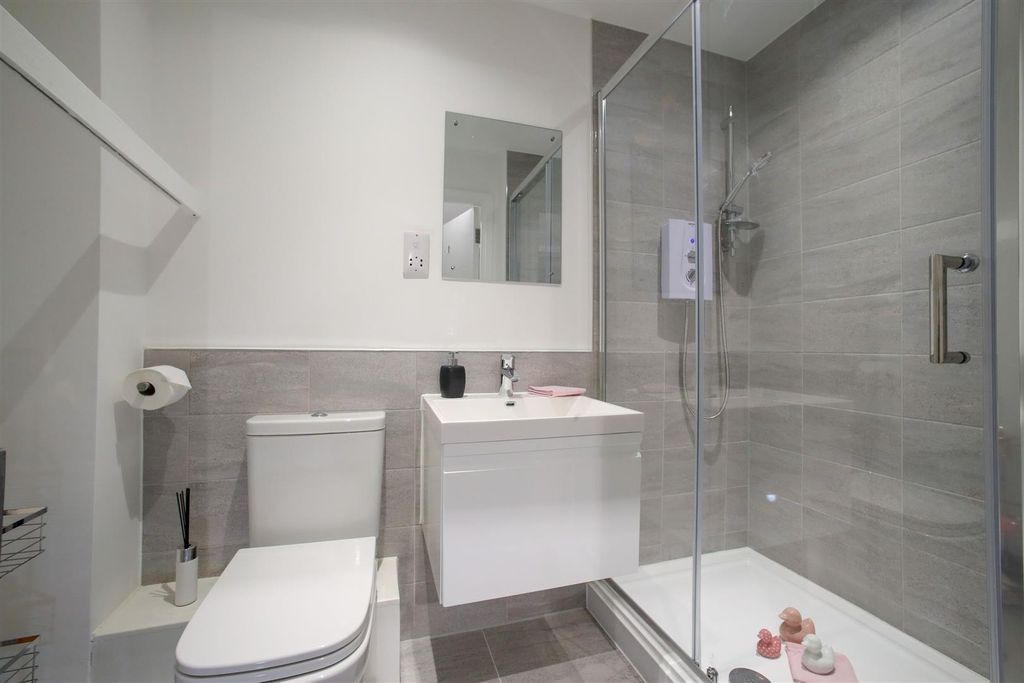Additional image 10 of 2 bed flat for saleDerngate, Northampton NN1