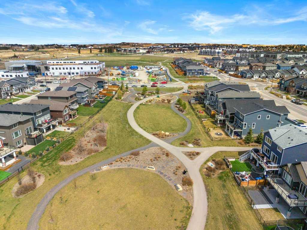 Additional image 6 of 8 Bergamot Street, Okotoks, AB, T1S 5R9