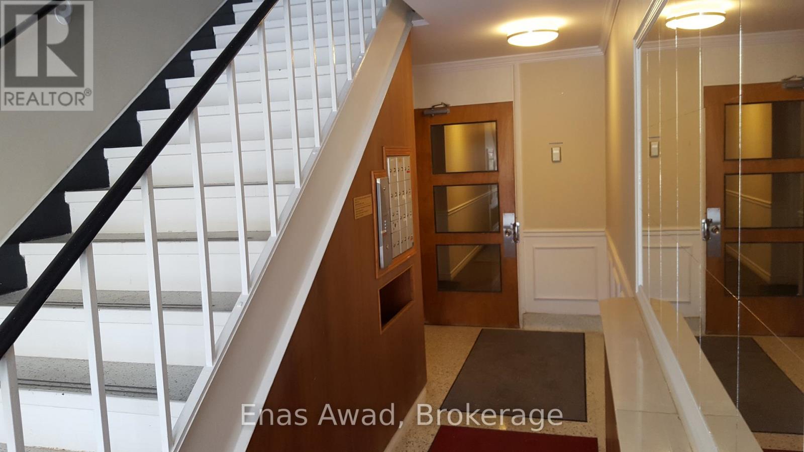 Additional image 2 of 3-111 Crichton Street, Ottawa, ON, K1M1V8