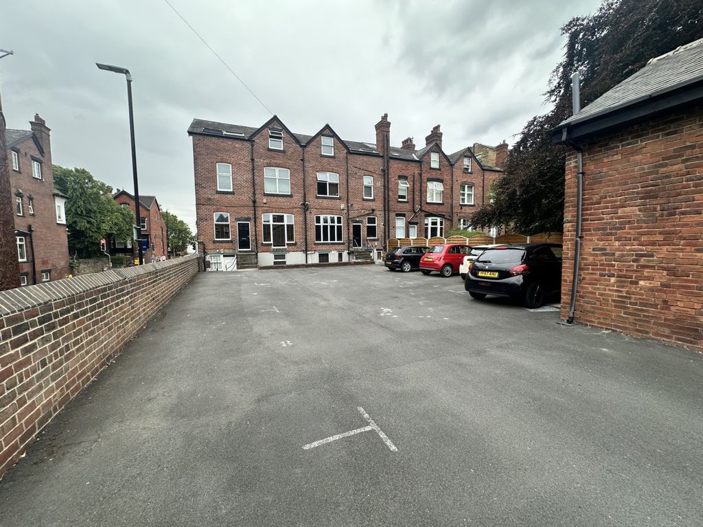 Additional image 12 of 2 bed flat to rentSt. Michaels Grove, Headingley, Leeds LS6