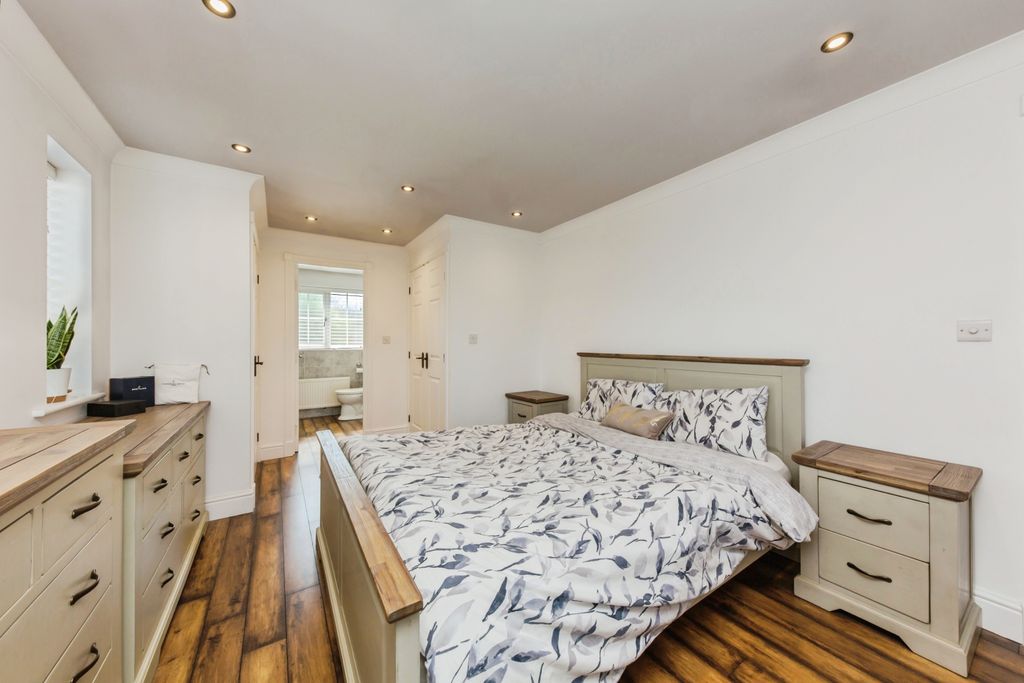 Additional image 13 of 4 bed detached house for saleOakdale Close, Wychwood Park, Weston, Crewe CW2