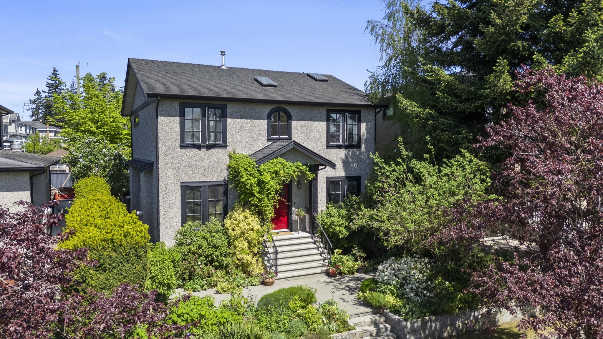 125 39th Avenue W, Vancouver, BC, V5Y 2P1