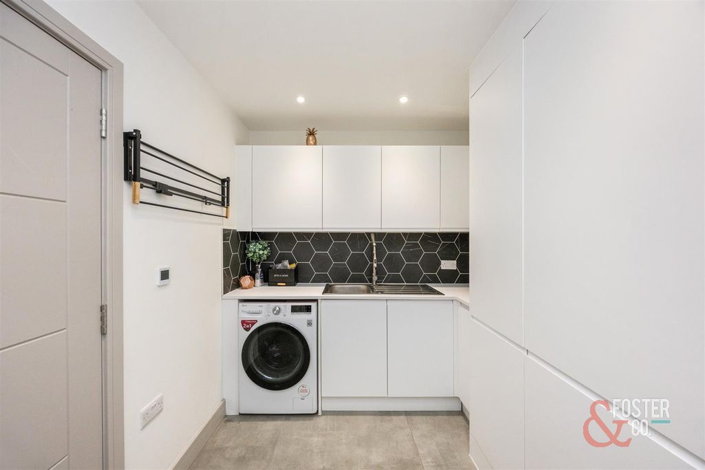 Additional image 8 of 4 bed detached house to rentColebrook Road, Brighton BN1