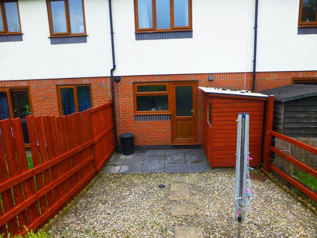 2 bed terraced house to rentJohnstown, Carmarthen SA31