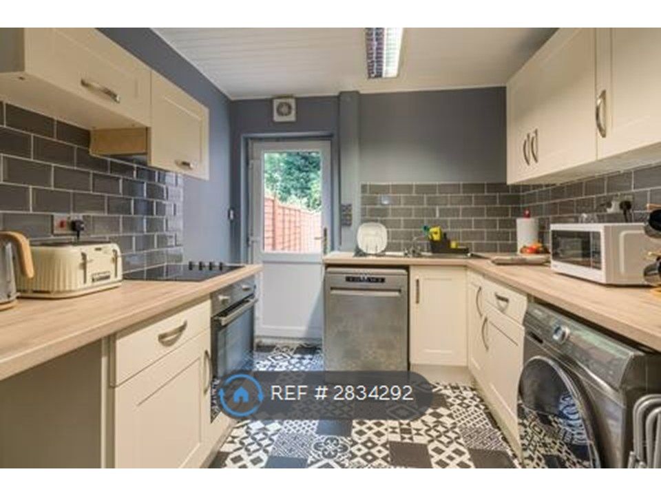 Additional image 12 of 4 bed terraced house to rentShenton Close, Swindon SN3