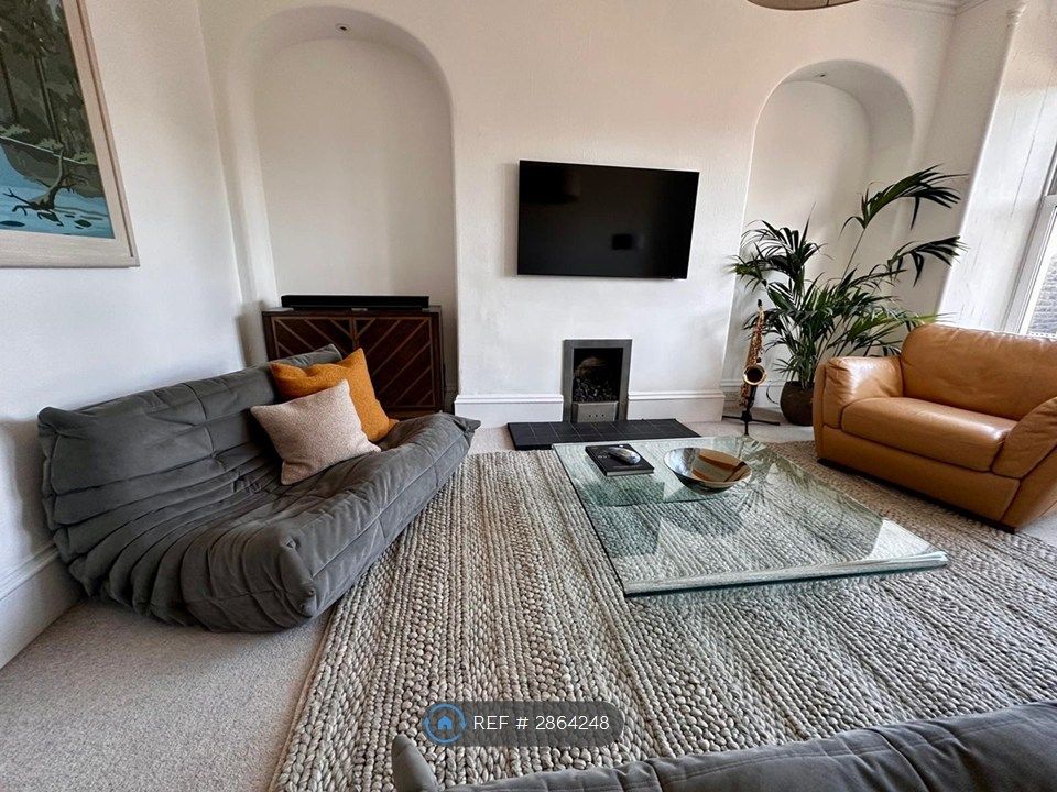 Additional image 3 of 4 bed flat to rentGreat Western Road, Aberdeen AB10