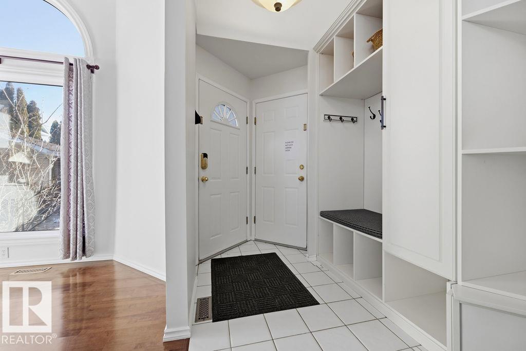 Additional image 3 of 3772 30 Street NW, Edmonton, AB, T6T1H6