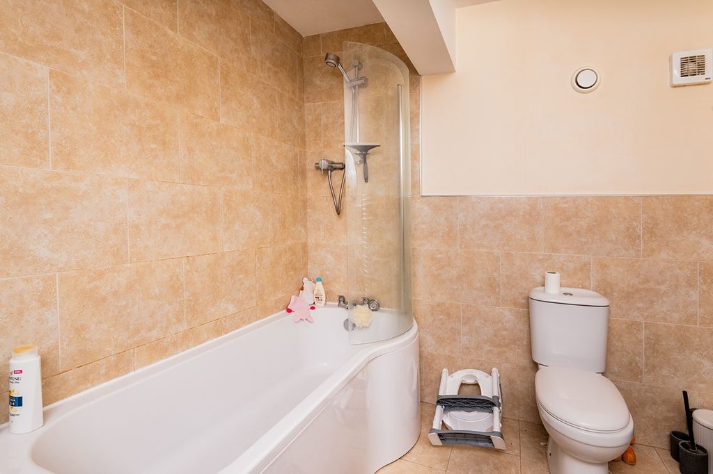 Additional image 8 of 3 bed flat for saleBaltic Street, Montrose DD10