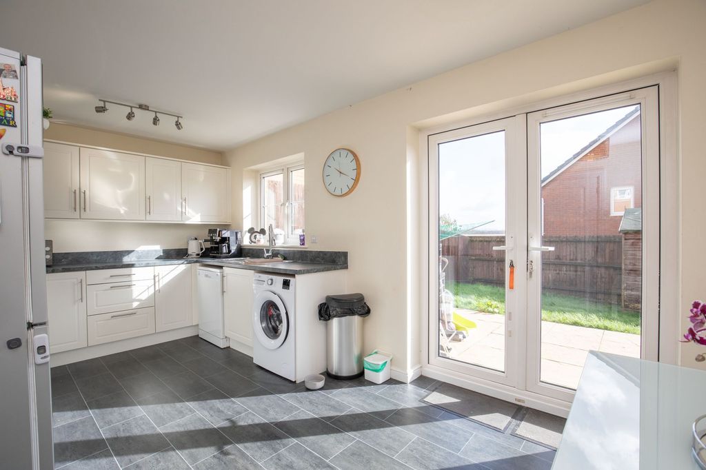Additional image 7 of 3 bed semi-detached house for saleRhodfa Parc Slip, Tondu, Bridgend CF32