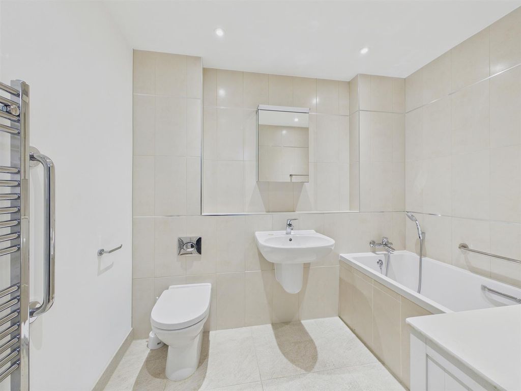 Additional image 14 of 2 bed flat for saleEllerslie Drive, Malvern WR14