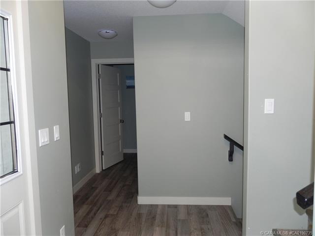 Additional image 4 of 18 Cross Street, Lacombe, AB, T4L 0J4