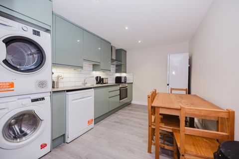 West Nicolson Street, Edinburgh EH8