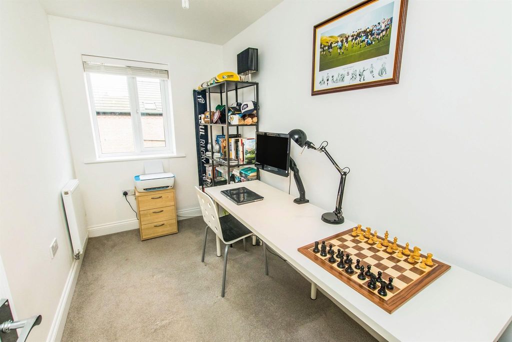 Additional image 6 of 4 bed town house to rentLangton Walk, Stamford PE9