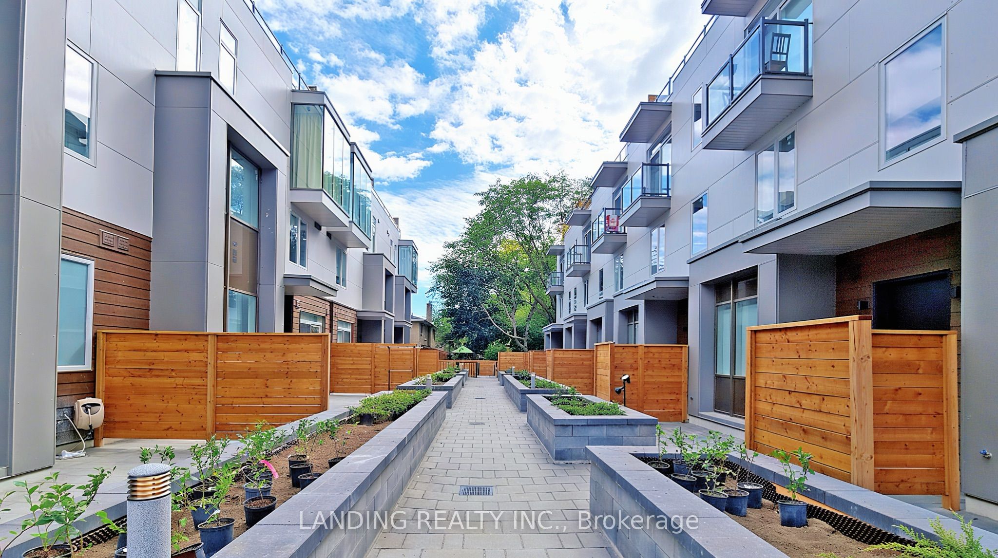 Additional image 3 of 3-25 Dervock Crescent, Toronto, ON, M2K 1A6