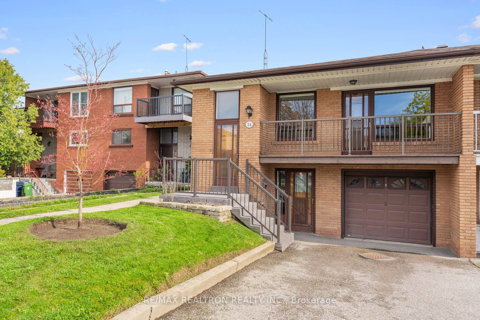 Additional image 3 of 34 Tillplain Road, Toronto, ON, M3H 5R2