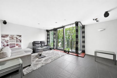 Blackwall Way, London E14