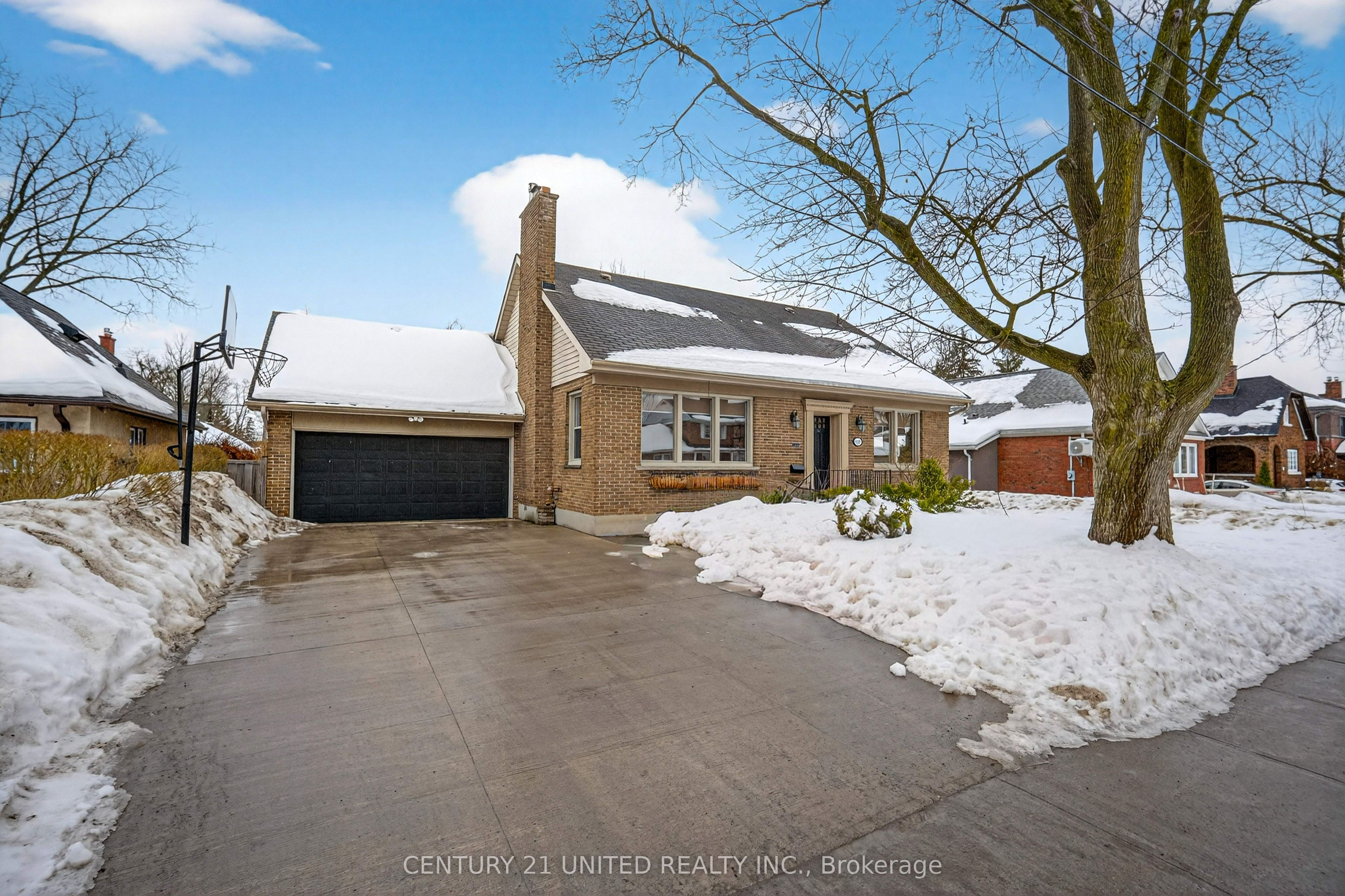 499 Hunter Street W, Peterborough, ON, K9H 2M9