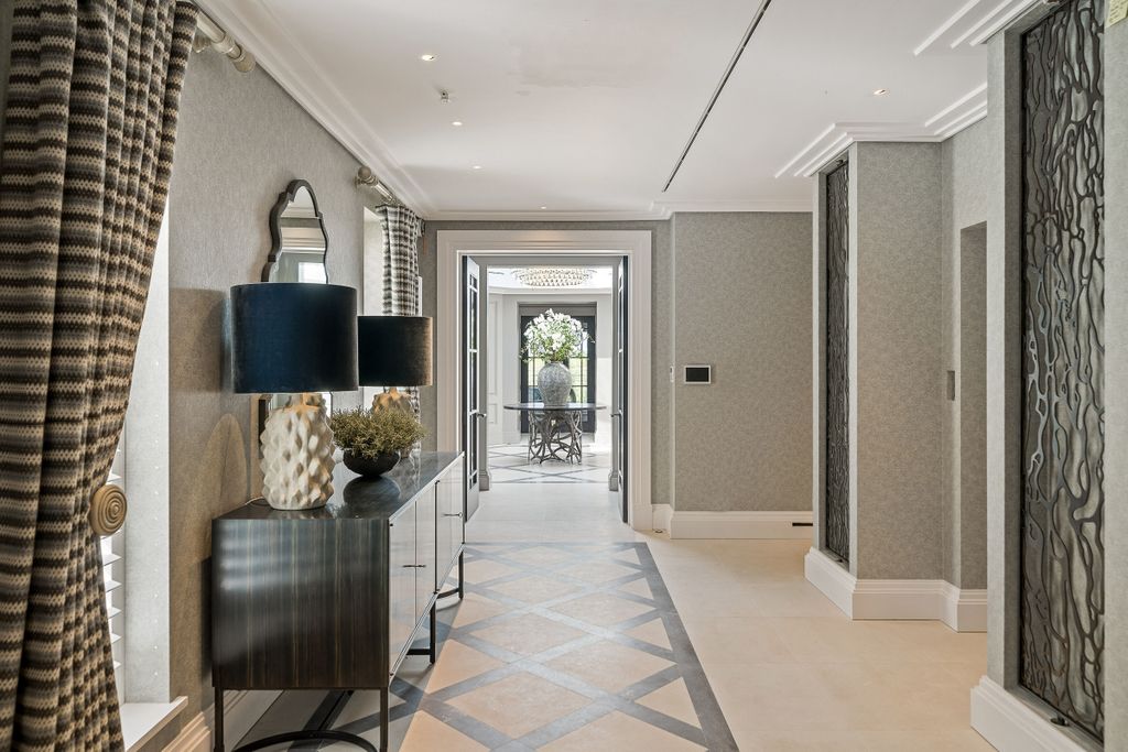 Additional image 13 of 5 bed flat to rentPrinces Gate, Knightsbridge, London SW7, United Kingdom