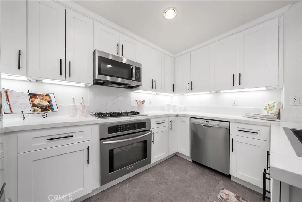 Additional image 61 of 191 Lockford, Irvine, CA 92602