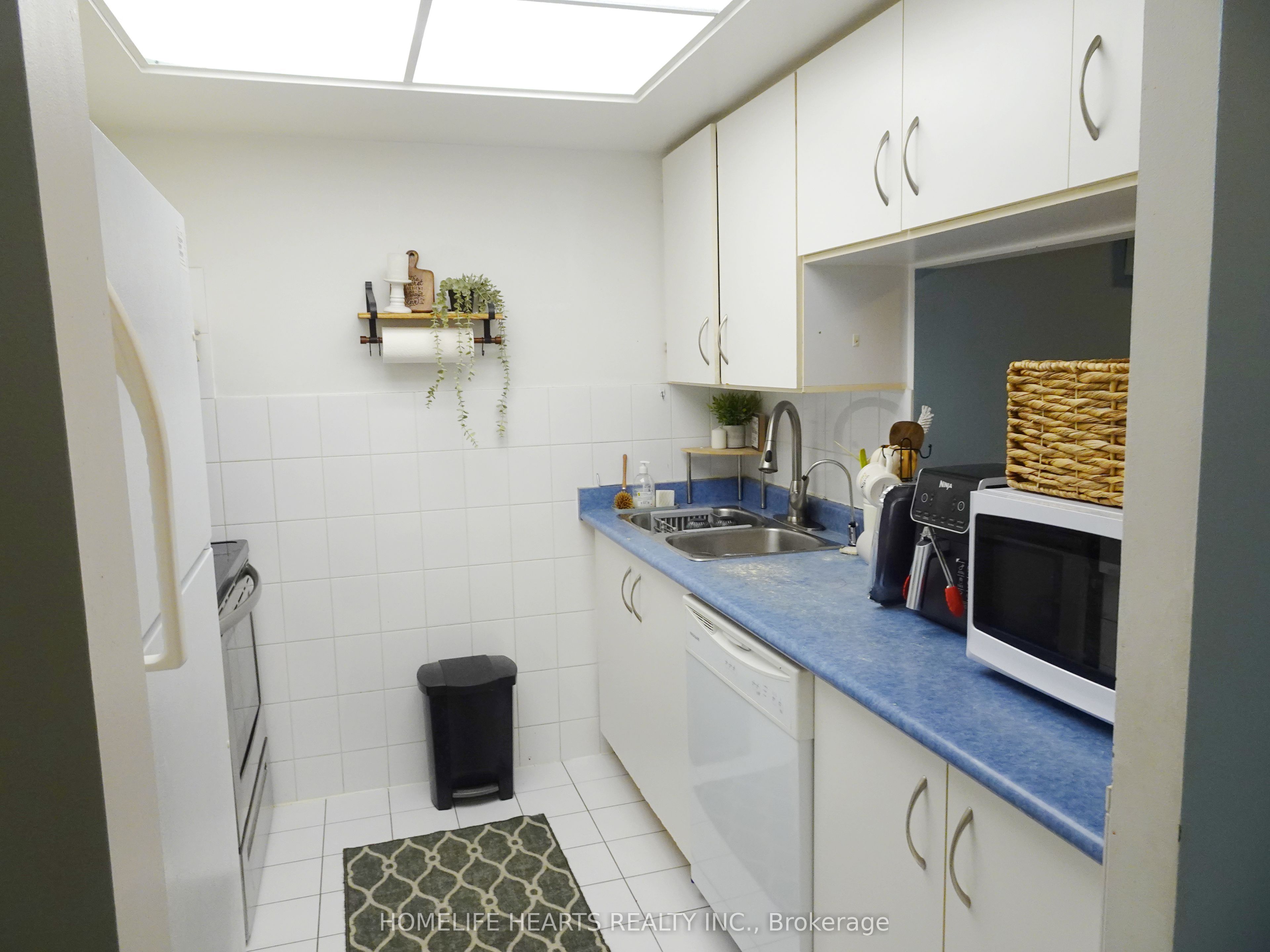 Additional image 3 of 1011-250 Webb Drive, Mississauga, ON, L5B 3Z4