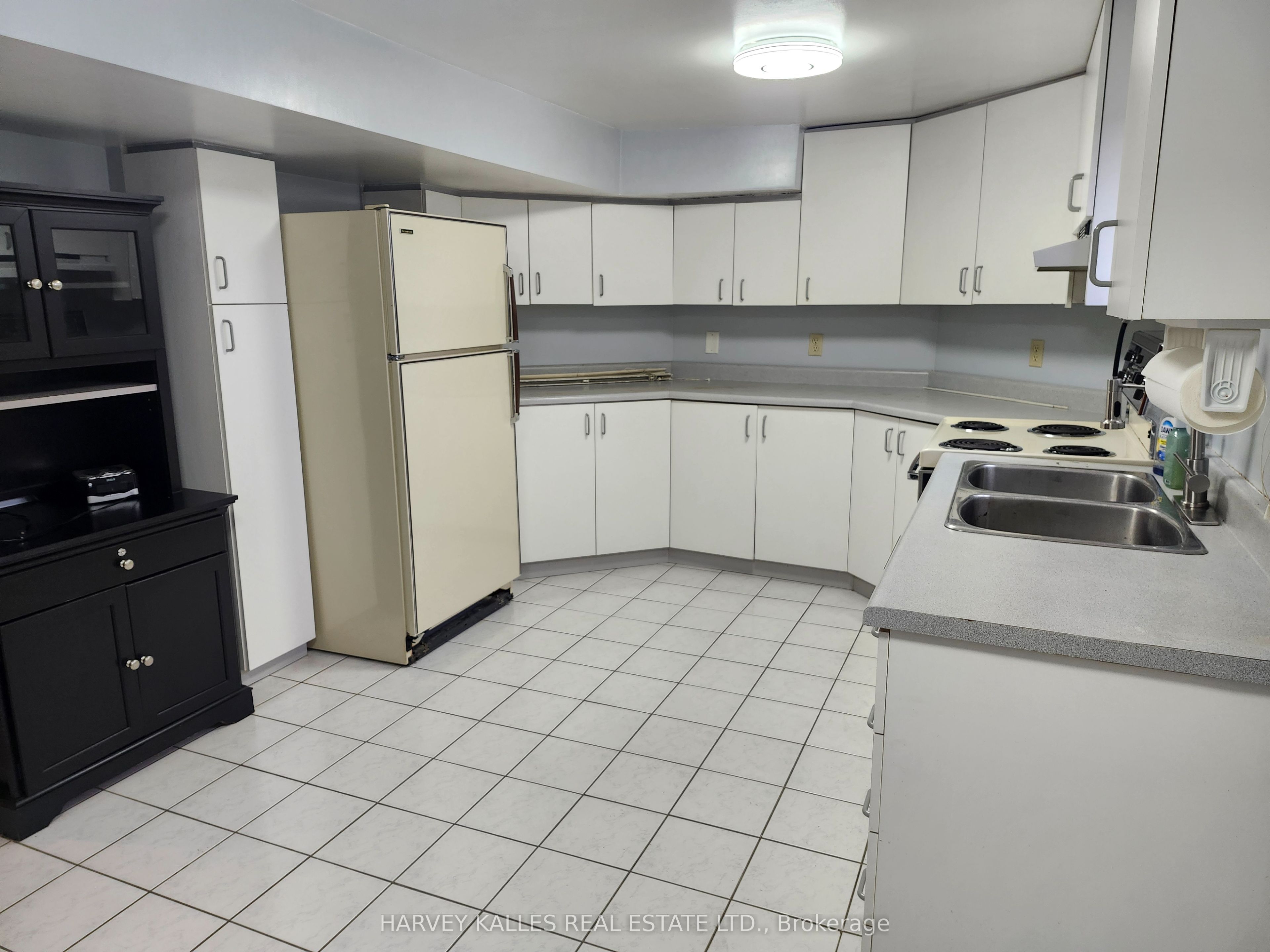 Lower-9 Scarlett Drive, Brampton, ON, L6Y 3R9 photo 3