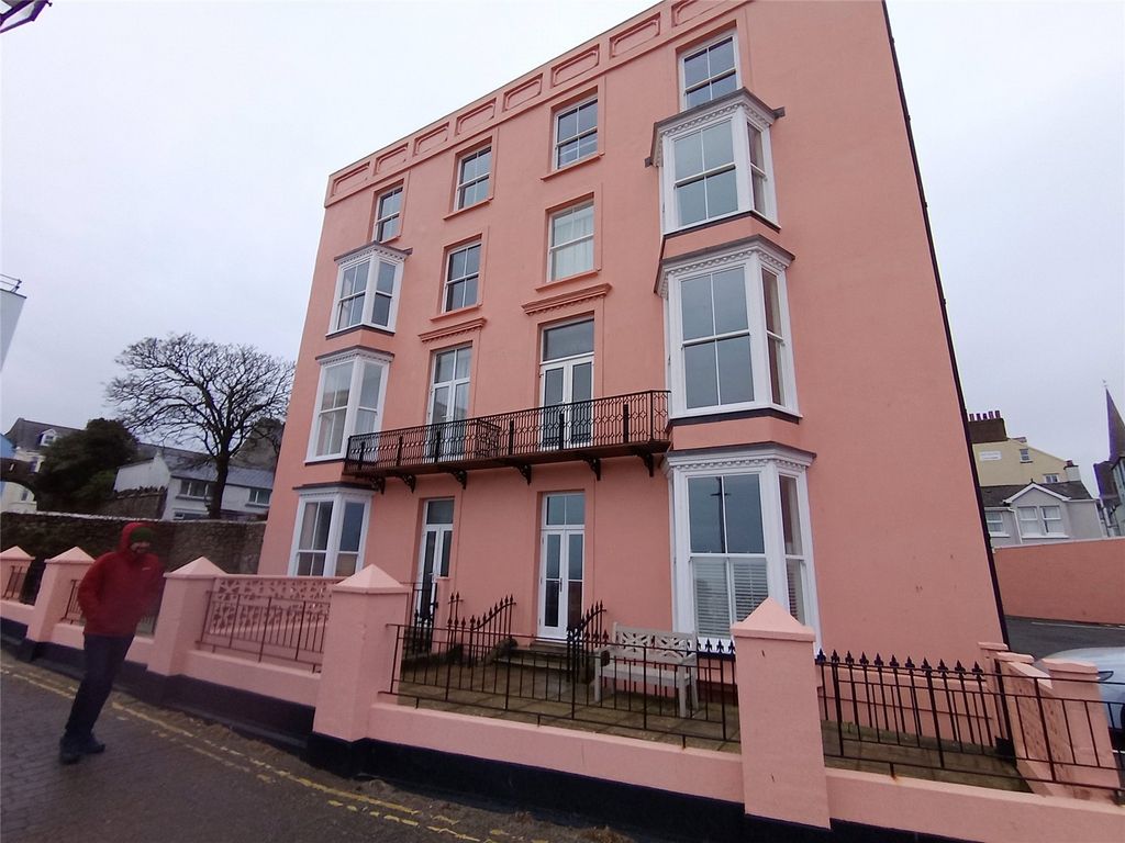 1 bed flat to rentCourt Flat Paragon Court, The Paragon, Tenby, Pembrokeshire SA70