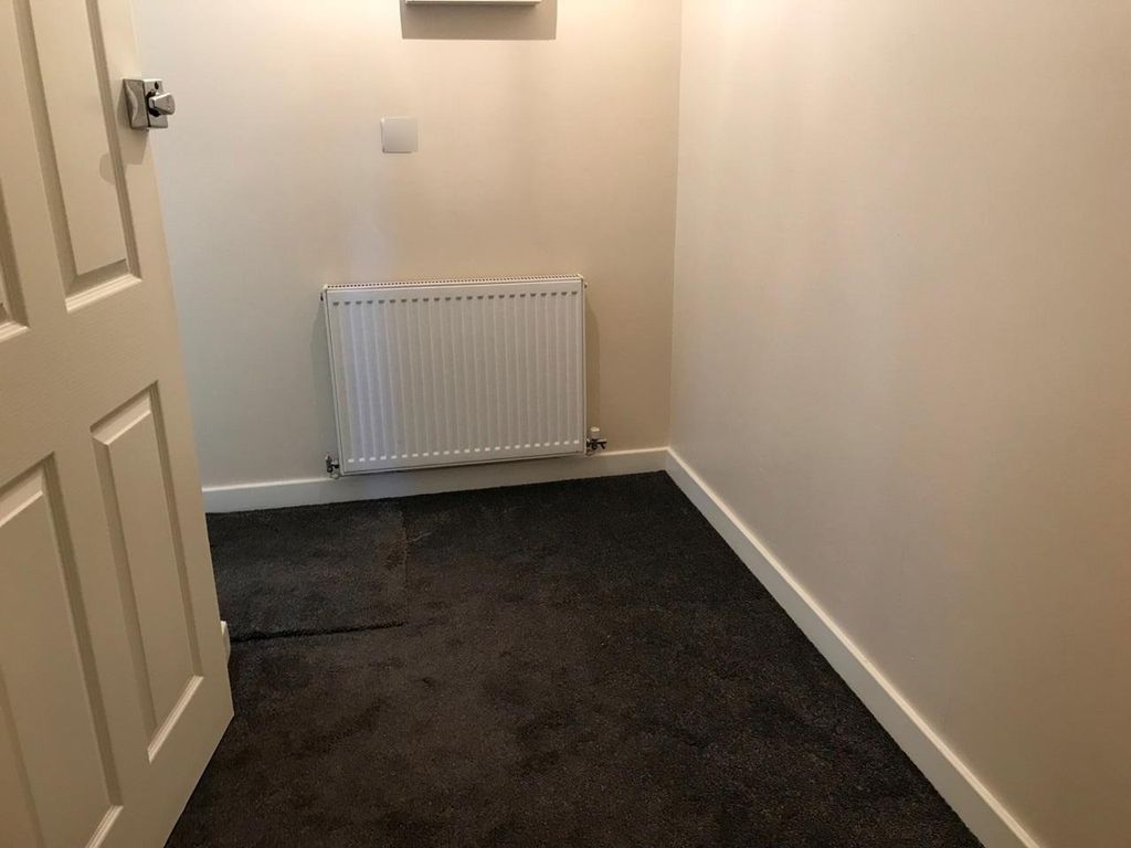 Additional image 11 of 3 bed flat to rentDimond Street, Pembroke Dock SA72