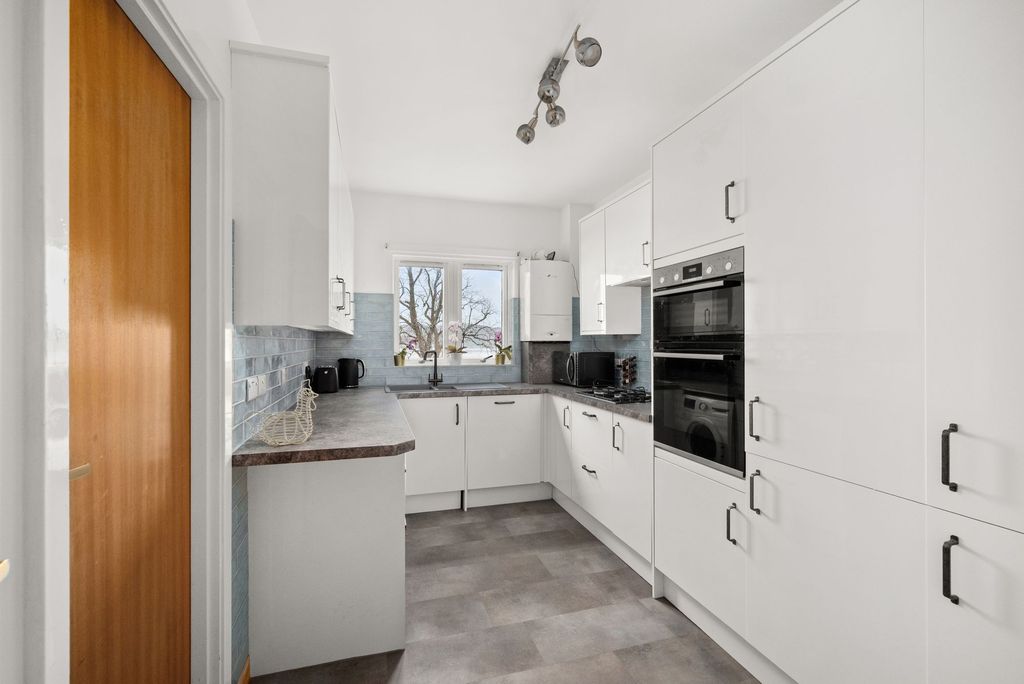 Additional image 8 of 2 bed flat for saleFlat 23 Taypark, Broughty Ferry DD5