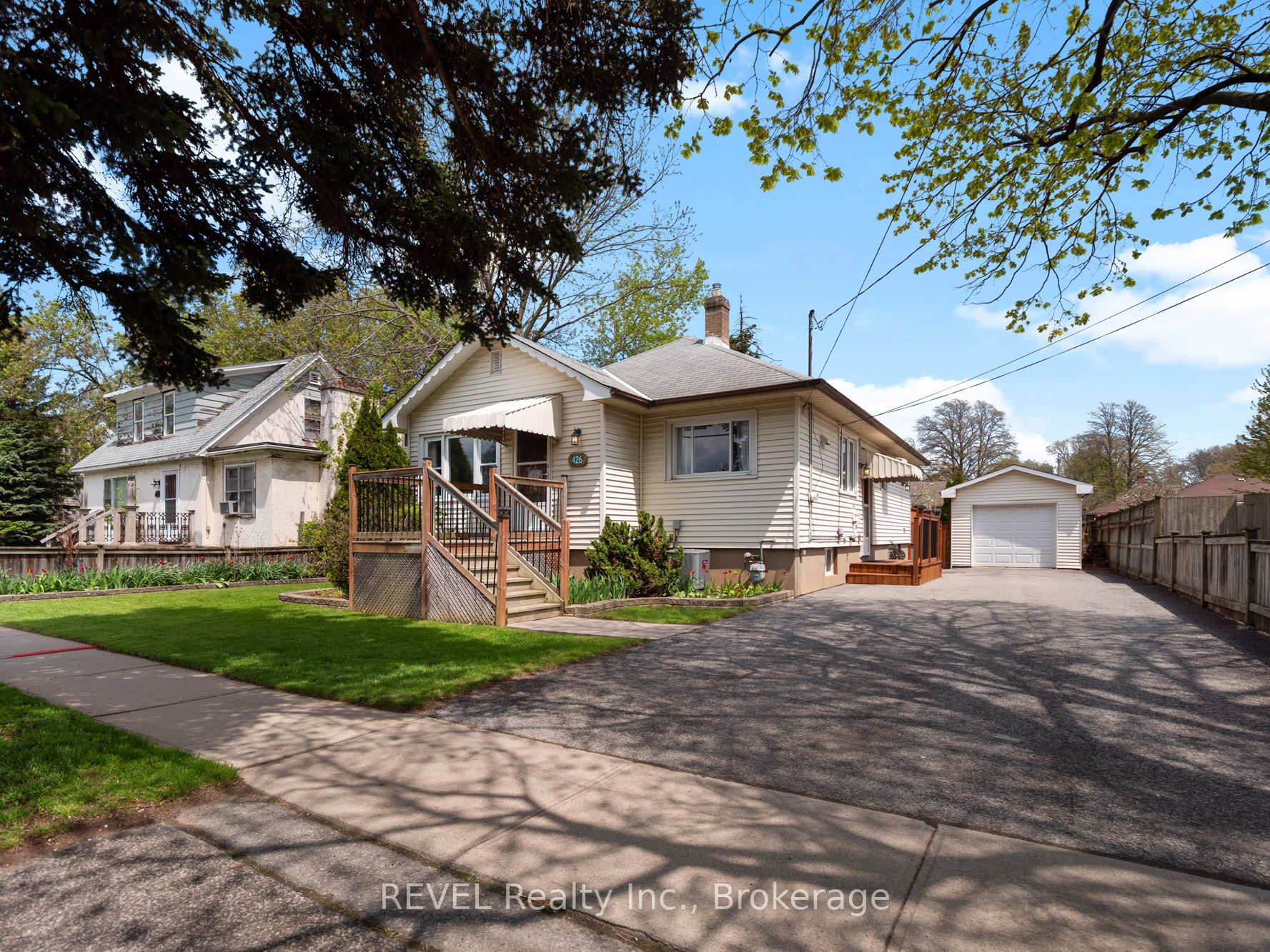 426 Geneva Street, St. Catharines, ON, L2N 2H1