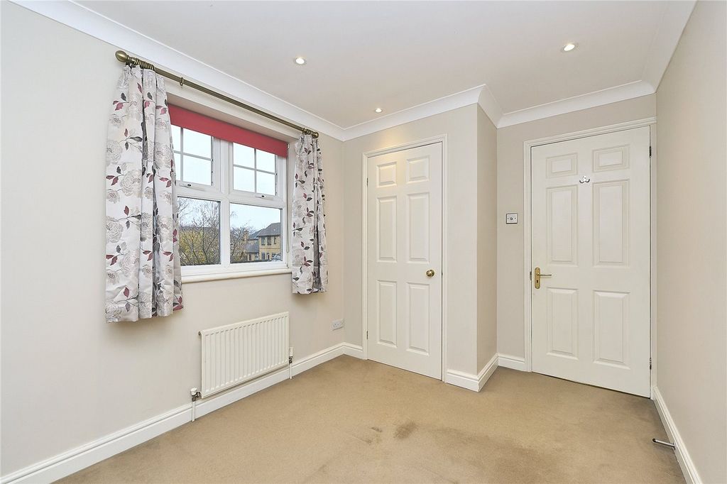 Additional image 29 of 4 bed detached house to rentSaint Andrews Gardens, Cobham, Surrey KT11