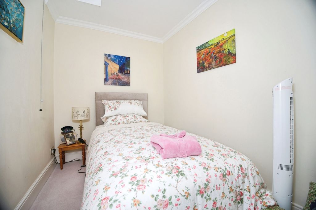 Additional image 10 of 2 bed flat for saleAgincourt Square, Monmouth, Monmouthshire NP25