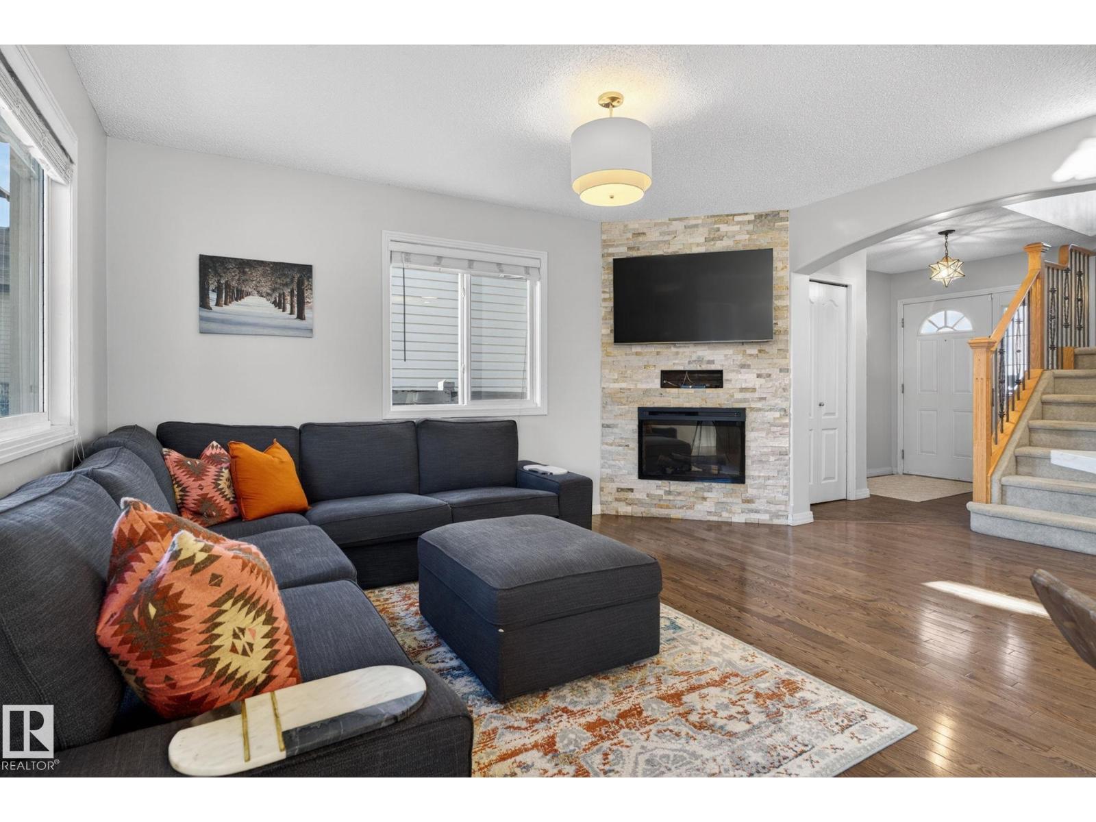 Additional image 5 of 5112 206 Street NW, Edmonton, AB, T6M0C5