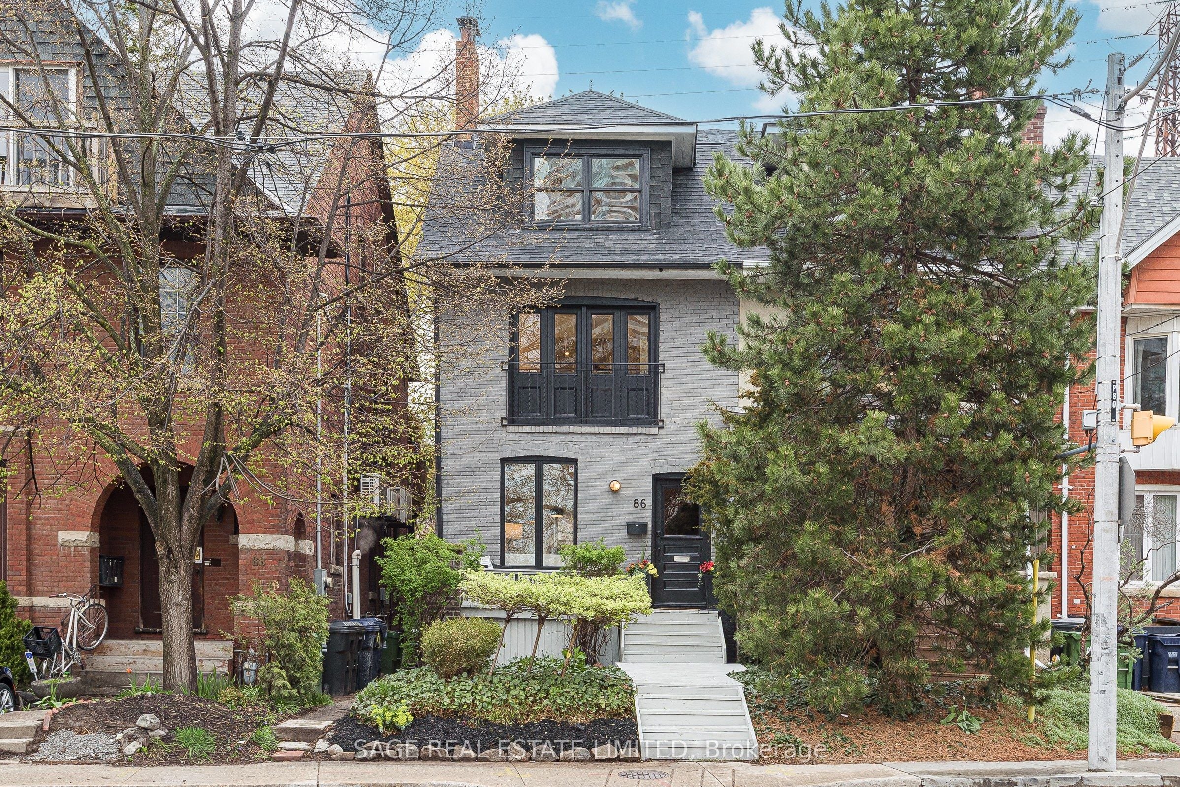 86 Dupont Street, Toronto, ON, M5R 1V2