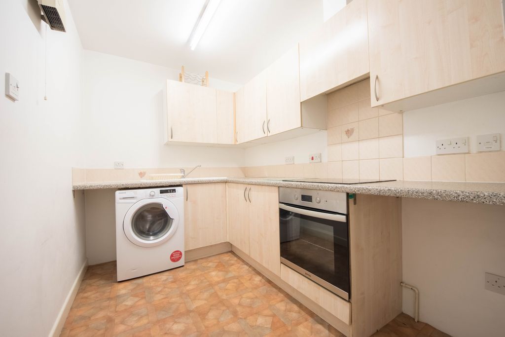 Additional image 3 of 2 bed flat to rentNorth Parade, Aberystwyth SY23