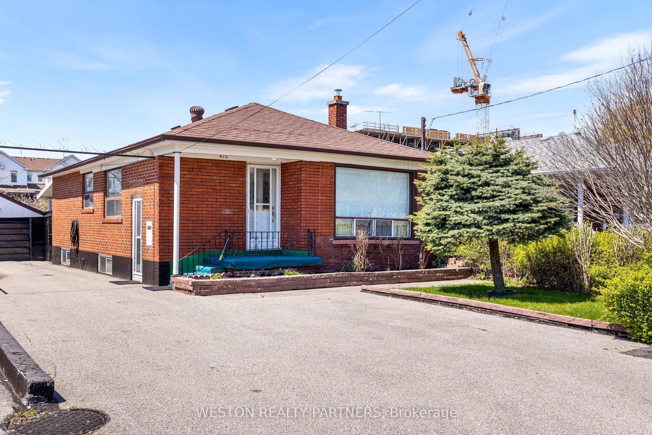 102 Cleta Drive, Toronto, ON, M1K 3G7