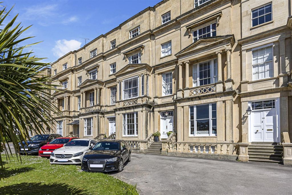 3 bed flat for saleLansdown Terrace, Malvern Road, Cheltenham GL50