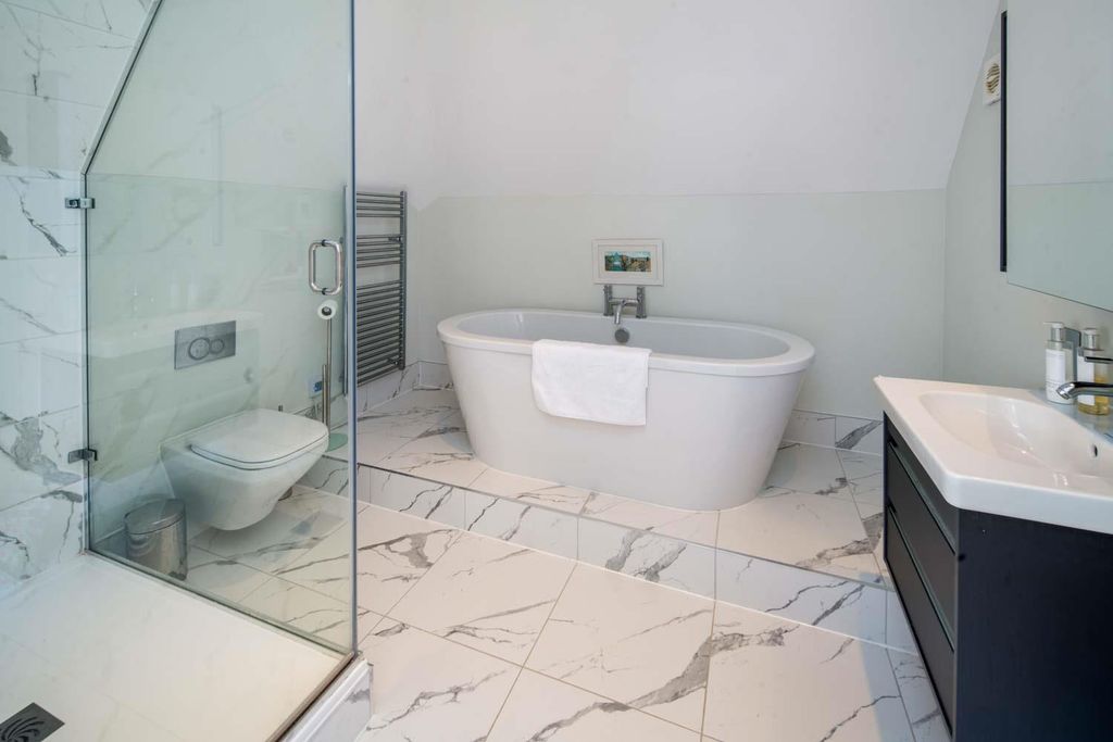 Additional image 24 of 6 bed detached house for saleCalbourne, Isle Of Wight PO30