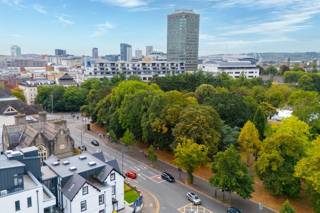 Additional image 35 of 3 bed flat to rentPark Place, City Centre CF10