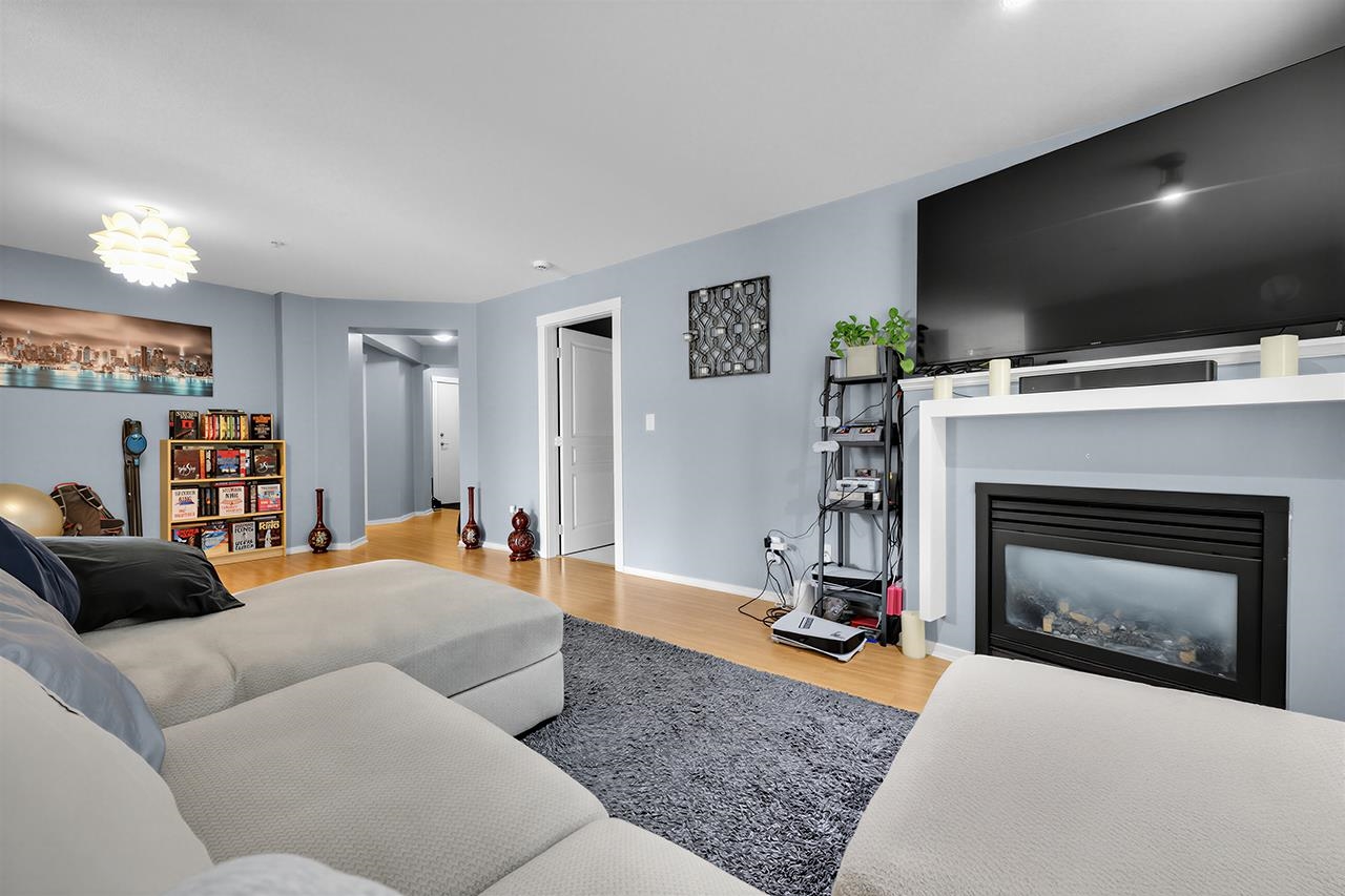 Additional image 5 of 403-9339 University Crescent, Burnaby, BC, V5A 4Y1