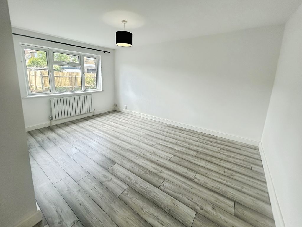 Additional image 5 of 2 bed flat to rentTregelles Road, Neath SA10