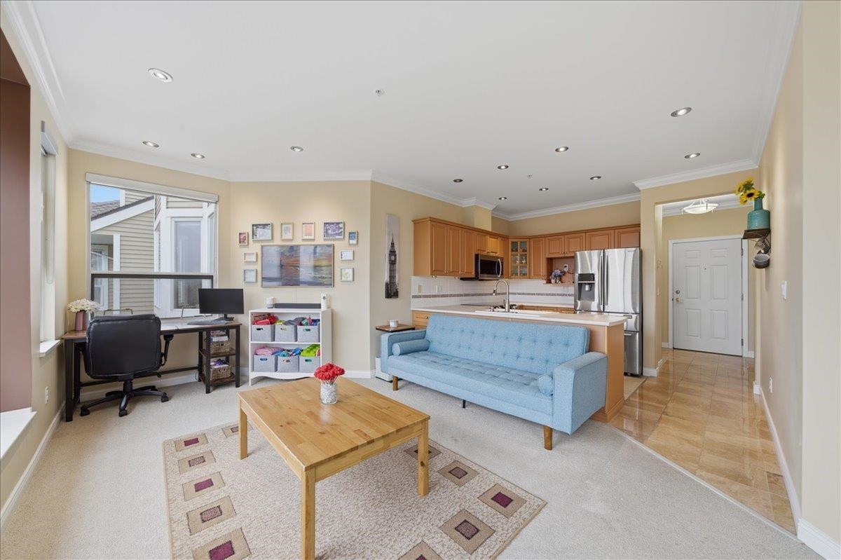 Additional image 3 of 307-5270 Oakmount Crescent, Burnaby, BC, V5H 4S1