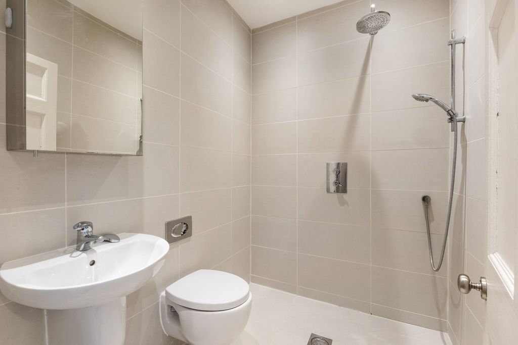 Additional image 6 of 2 bed flat for salePark Street, Bath BA1