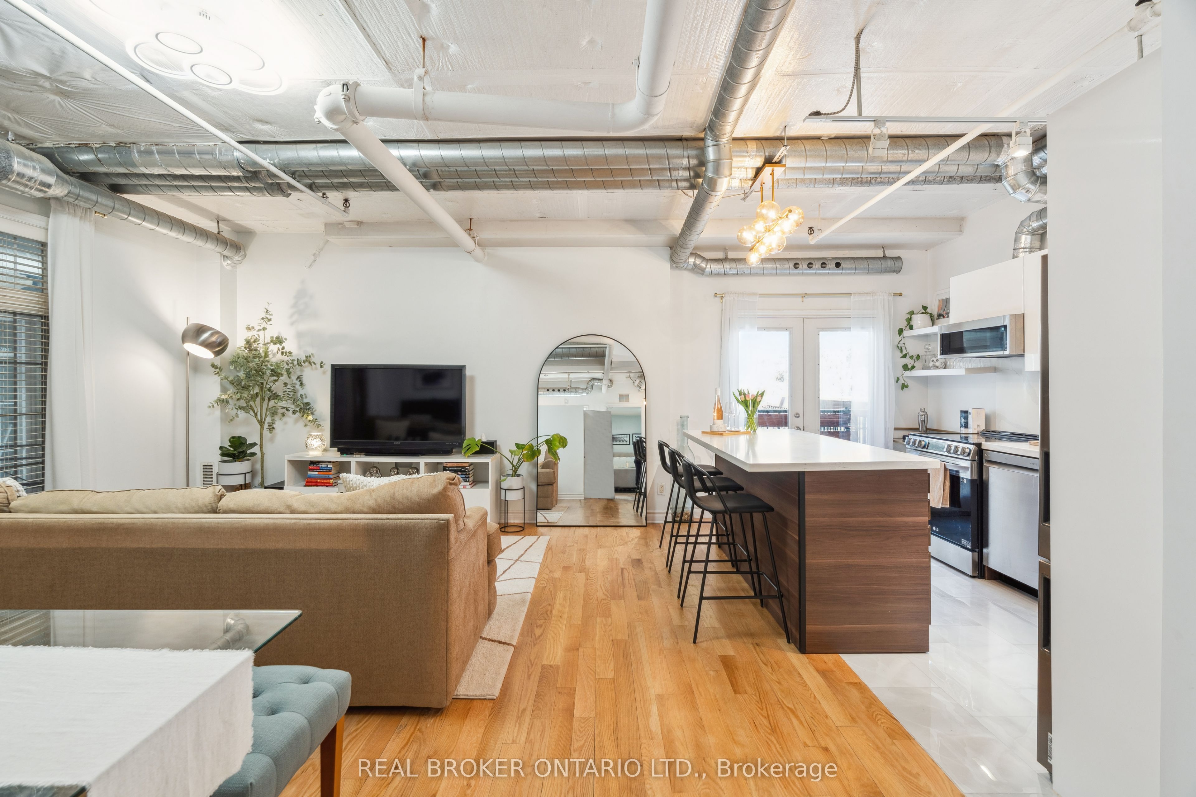146-78 St Patrick Street, Toronto, ON, M5T 3K8