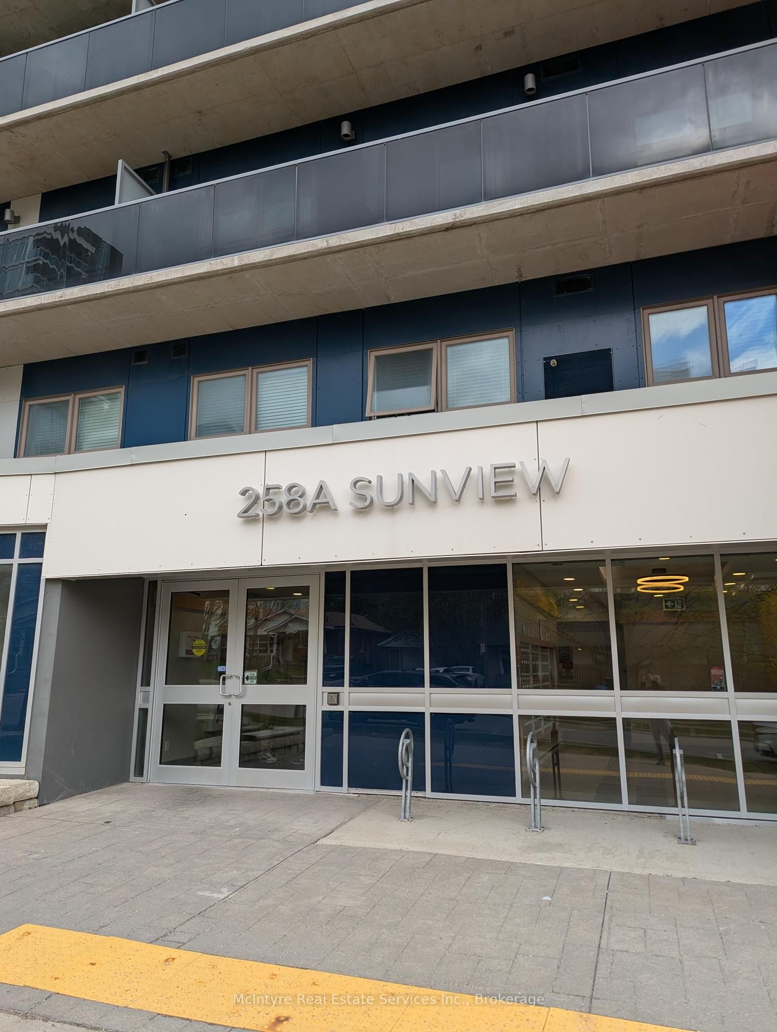 Additional image 3 of 155-258A Sunview Street, Waterloo, ON, N2L 0H6