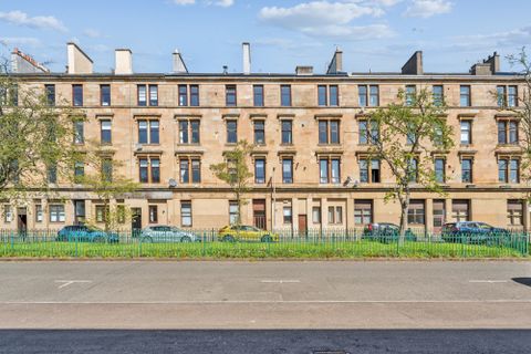 Raeberry Street, Flat 2/1, North Kelvinside, Glasgow G20