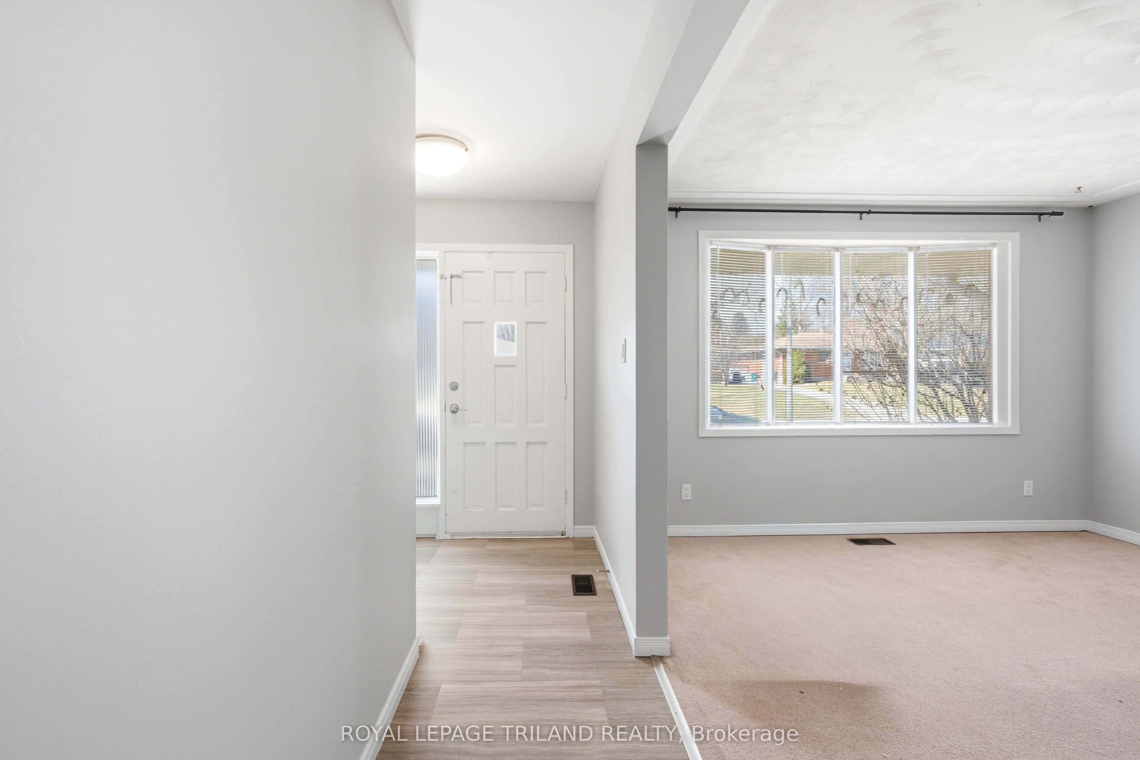 Additional image 4 of A-195B Cedarvale Crescent, Waterloo, ON, N2L 4T3