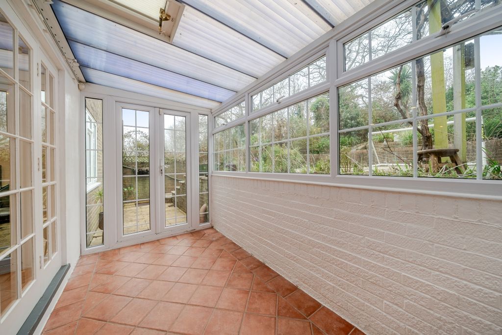 Additional image 15 of 5 bed detached house to rentDrummond Close, Haywards Heath RH16