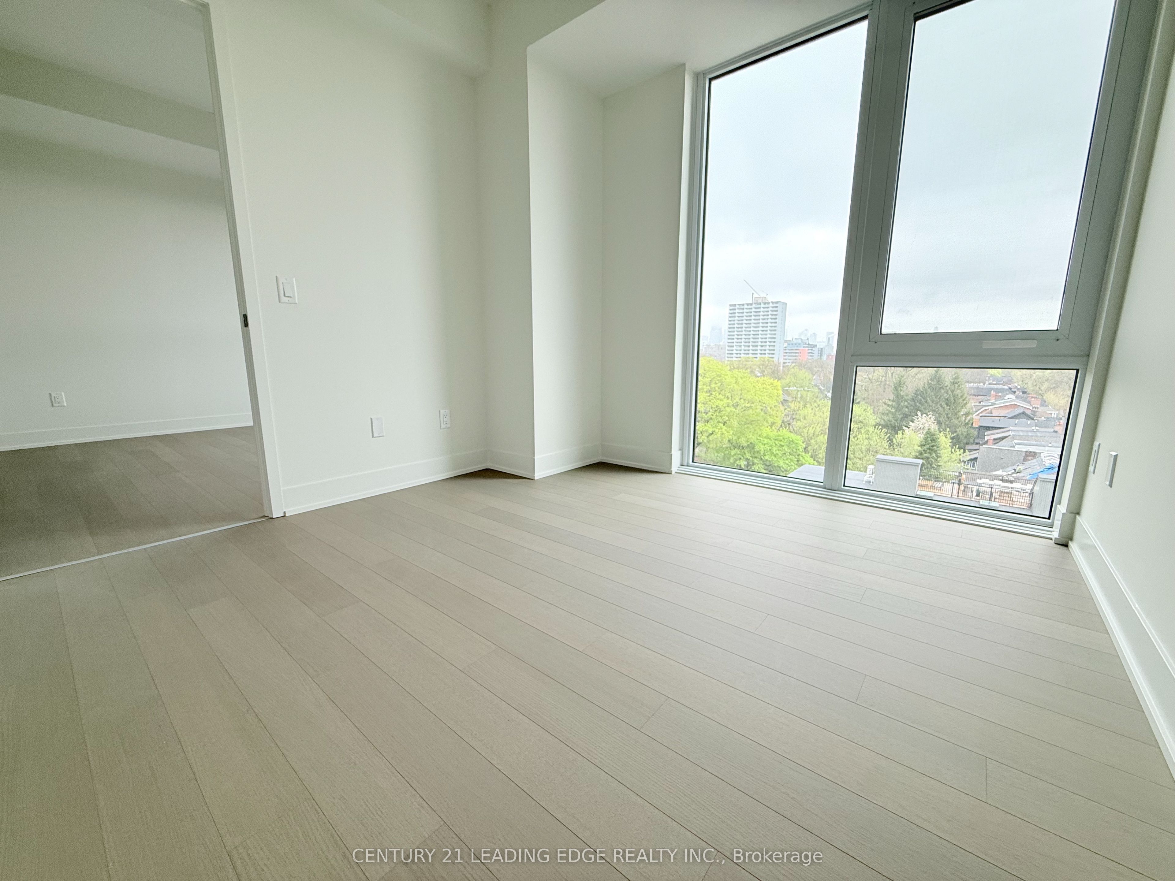Additional image 4 of 703-322 Dupont Street, Toronto, ON, M5R 0E3