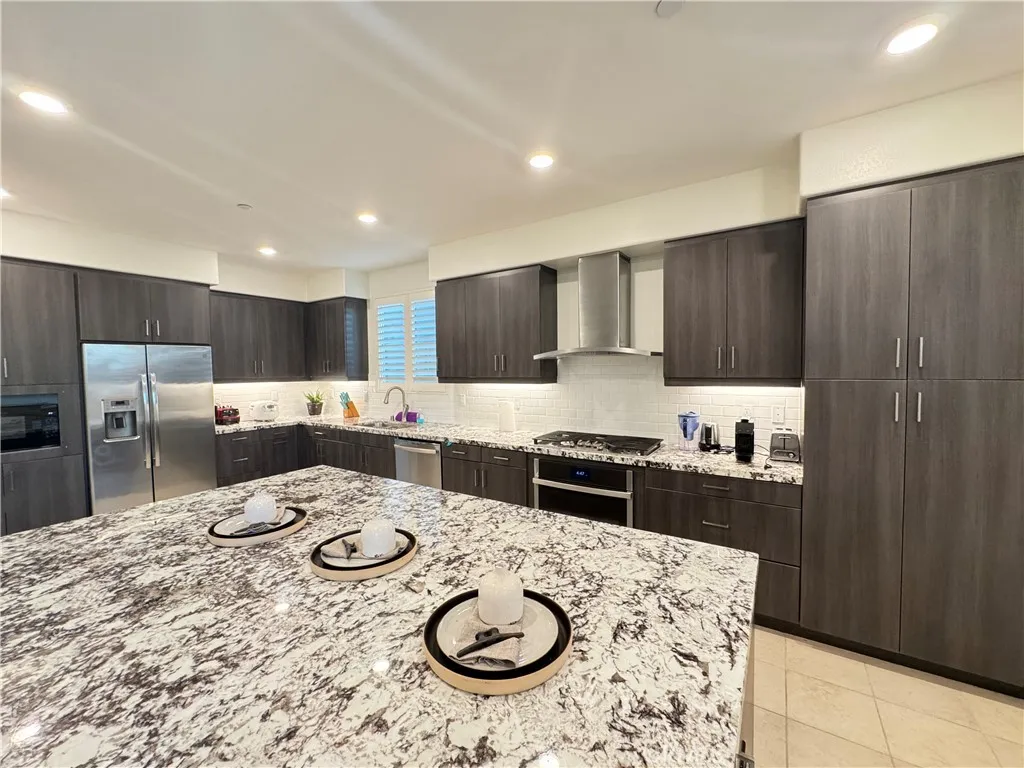 Additional image 62 of 179 Cadence, Irvine, CA 92618